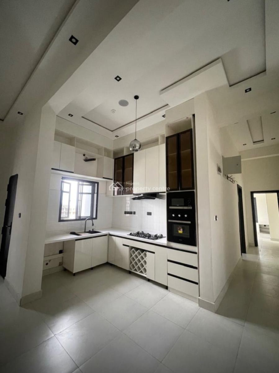 Beautifully Built 3bedroom Penthouse Available., Lekki Phase 1, Lekki Phase 1, Lekki, Lagos, Block of Flats for Sale