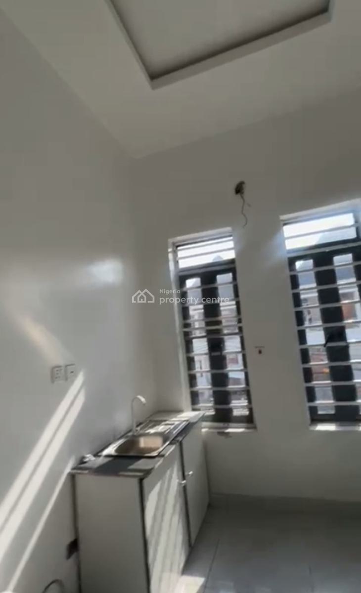 Spacious Studio Room Self Contained, Bera Estate Chevron, Lekki, Lagos, Self Contain (single Rooms) for Rent