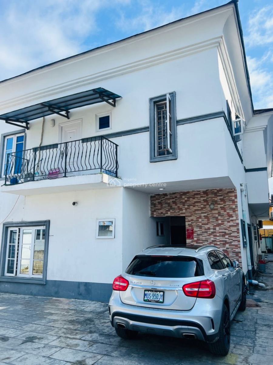 Well Finished Outstanding and Classy 2 Bedroom Apartment, Lekki Phase 1, Lekki, Lagos, Flat / Apartment for Rent