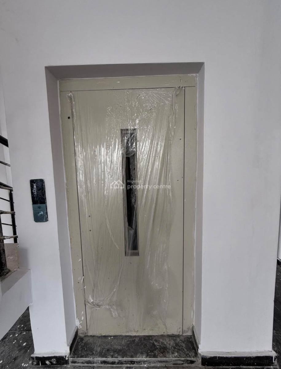3 Bedroom Condominium, Lekki Phase 1, Lekki, Lagos, Flat / Apartment for Sale
