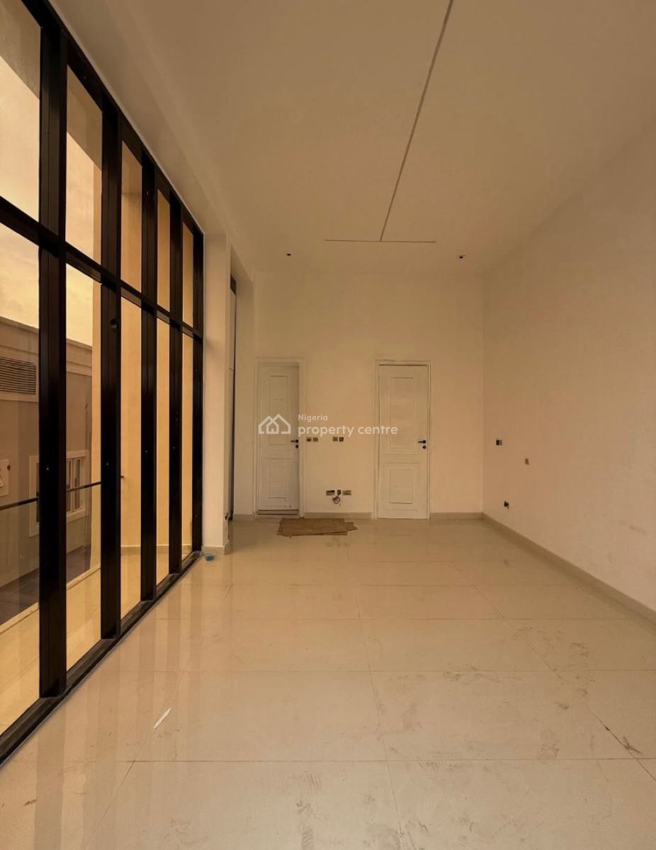 3 Bedroom Condominium, Lekki Phase 1, Lekki, Lagos, Flat / Apartment for Sale