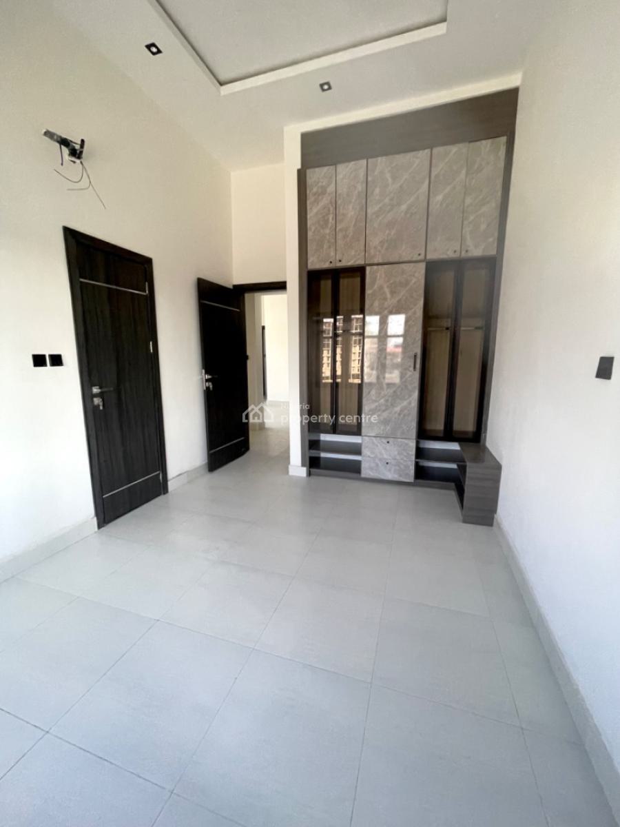 3 Bedroom Apartment with Bq, Freedom Way, Ikate, Lekki, Lagos, Flat / Apartment for Sale