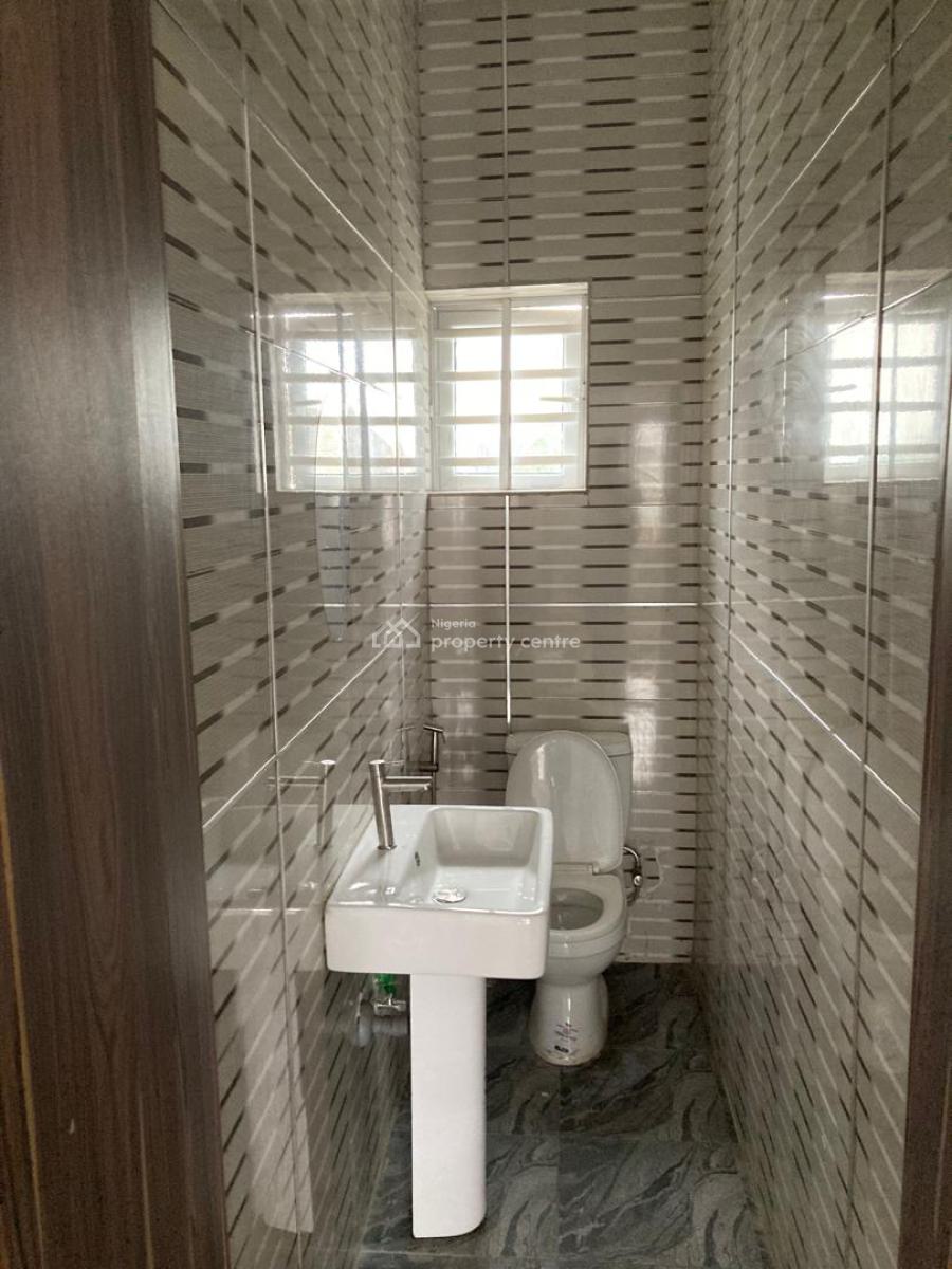 Relatively New 2 Bedroom Apartment, Ikeja Gra, Ikeja, Lagos, Flat / Apartment for Rent
