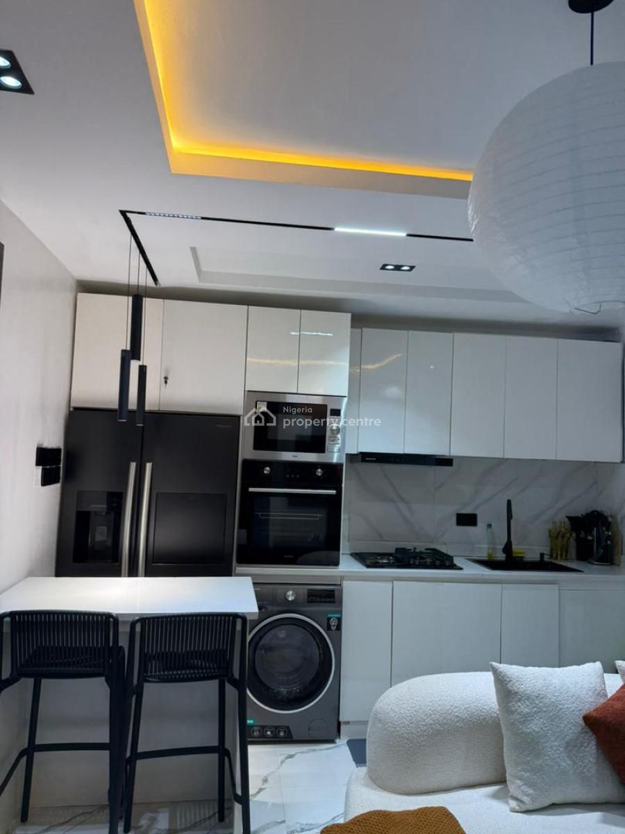 Luxury 1 Bedroom with Swimming Pool & Nice City View, Lekki Phase 1, Lekki, Lagos, Flat / Apartment Short Let