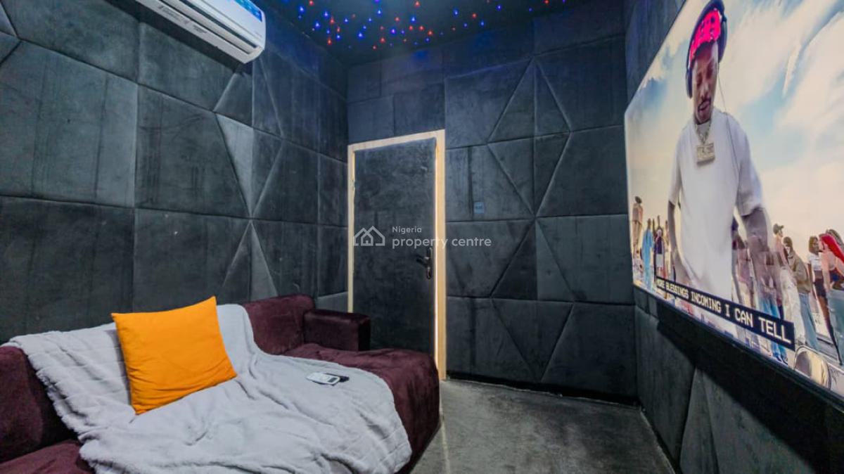 Luxury 2 Units of 2 Bedroom Apartment with Private Cinema, Lekki Phase 1, Lekki, Lagos, Flat / Apartment Short Let