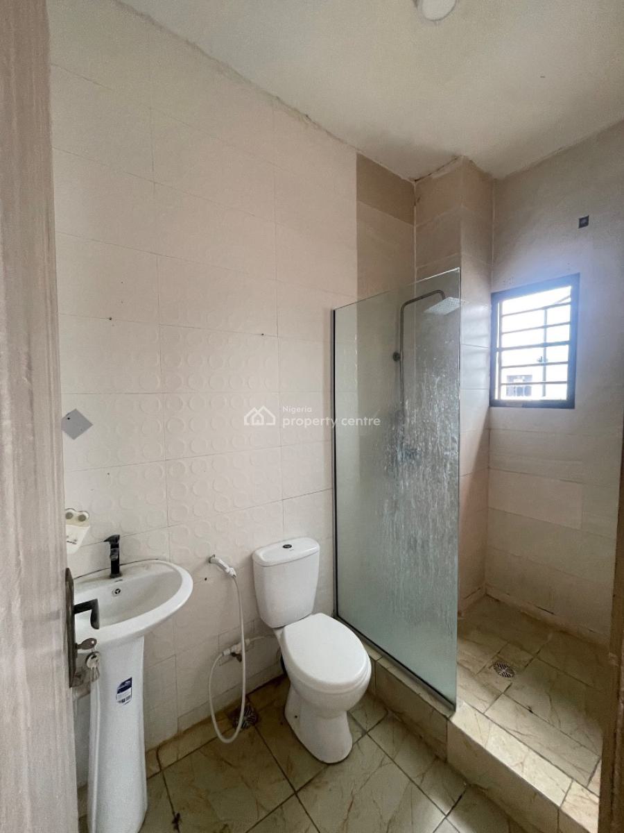 𝐖𝐄𝐋𝐋 𝐌𝐀𝐈𝐍𝐓𝐀𝐈𝐍𝐄𝐃  2 𝐁𝐄𝐃𝐑𝐎𝐎𝐌 𝐀𝐏𝐀𝐑𝐓𝐌𝐄𝐍𝐓, Ikate, Lekki, Lagos, Flat / Apartment for Rent