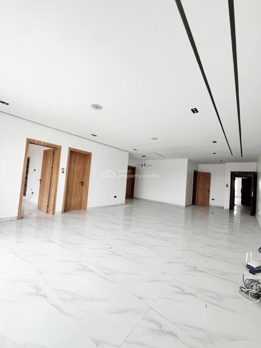 an Opulent & Spacious 2 Bedroom Apartment W/ Bq, Elevator, Pool, Lekki Phase 1, Lekki, Lagos, Flat / Apartment for Sale