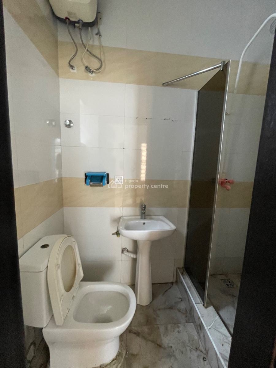 Room Upstairs Shared Apartment in Orchid Road, Orchid, Lekki, Lagos, Flat / Apartment for Rent