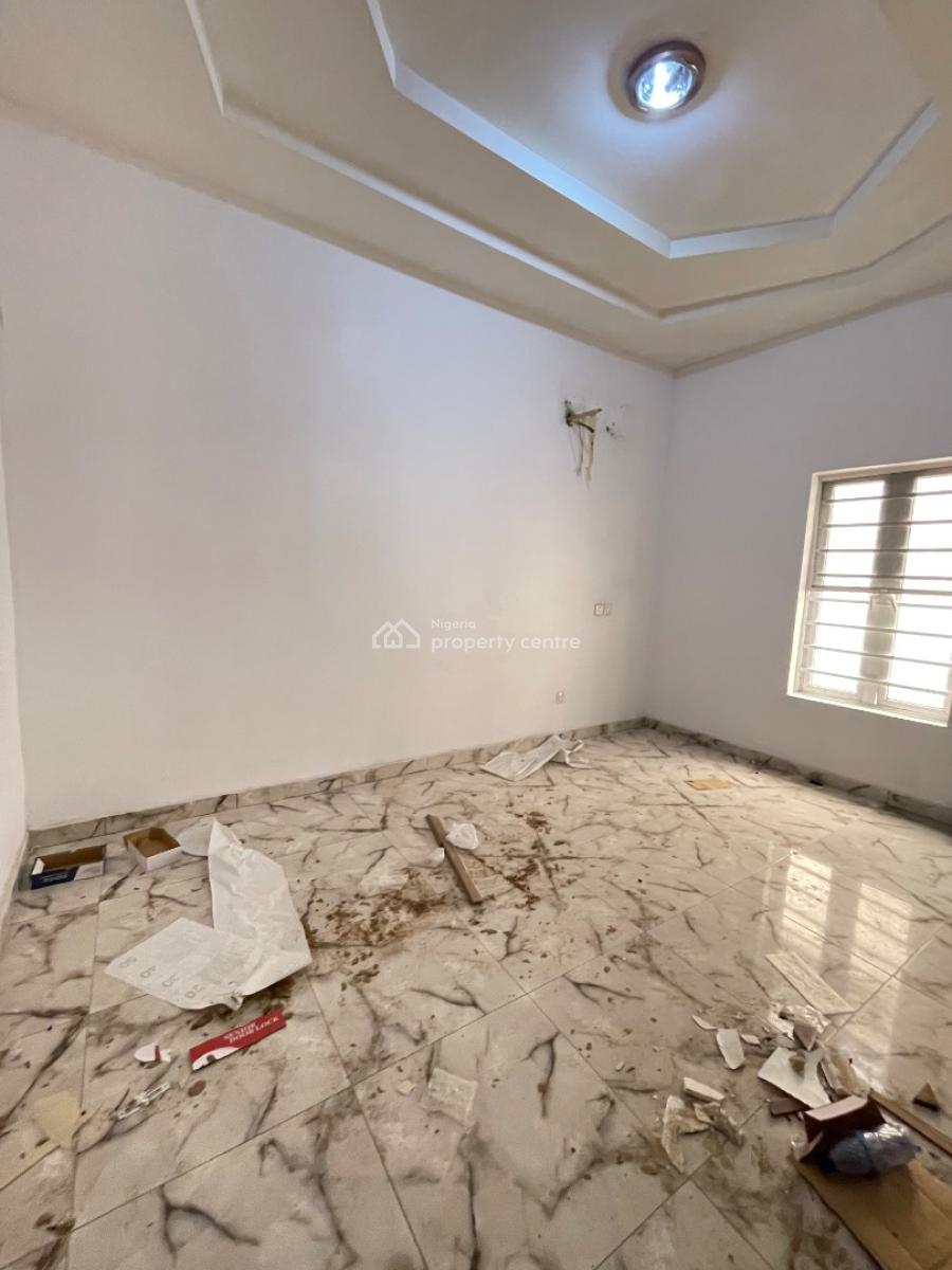 Semi Masters Upstairs Shared Apartment Good Light, Orchid Road, Lekki, Lagos, Flat / Apartment for Rent