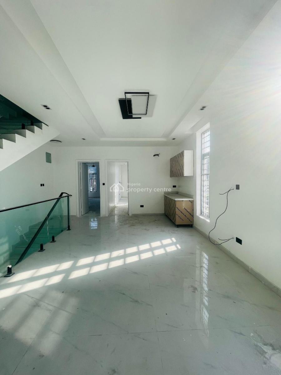 Pristine 5 Bedroom  Fully Detached with Bq, Lekki Country, Lekki, Lagos, Detached Duplex for Sale