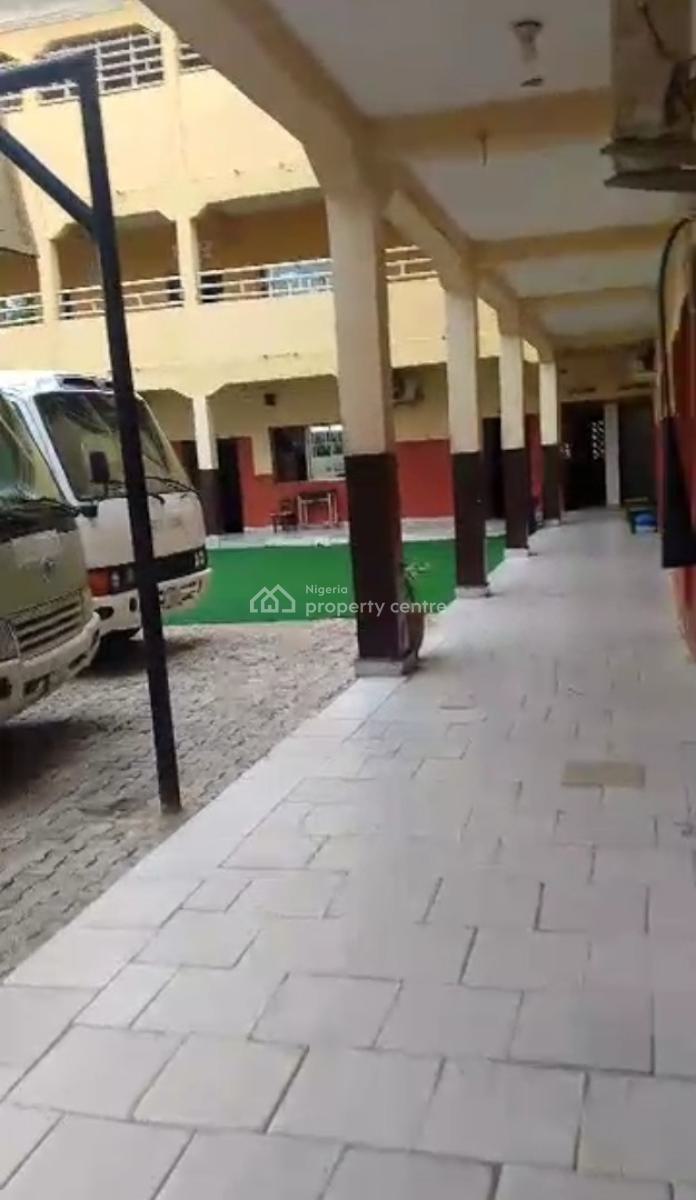 School with Classrooms and 6 Offices in Gwarinpa, Gwarinpa, Abuja, School for Sale