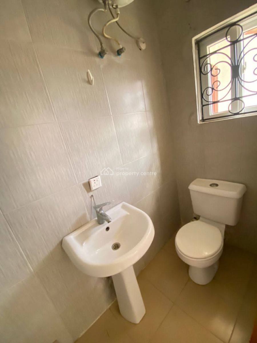 Well Maintained 4 Bedroom Bungalow, Secured Estate Off Orchid Hotel Road, Ikota, Lekki, Lagos, Terraced Bungalow for Sale