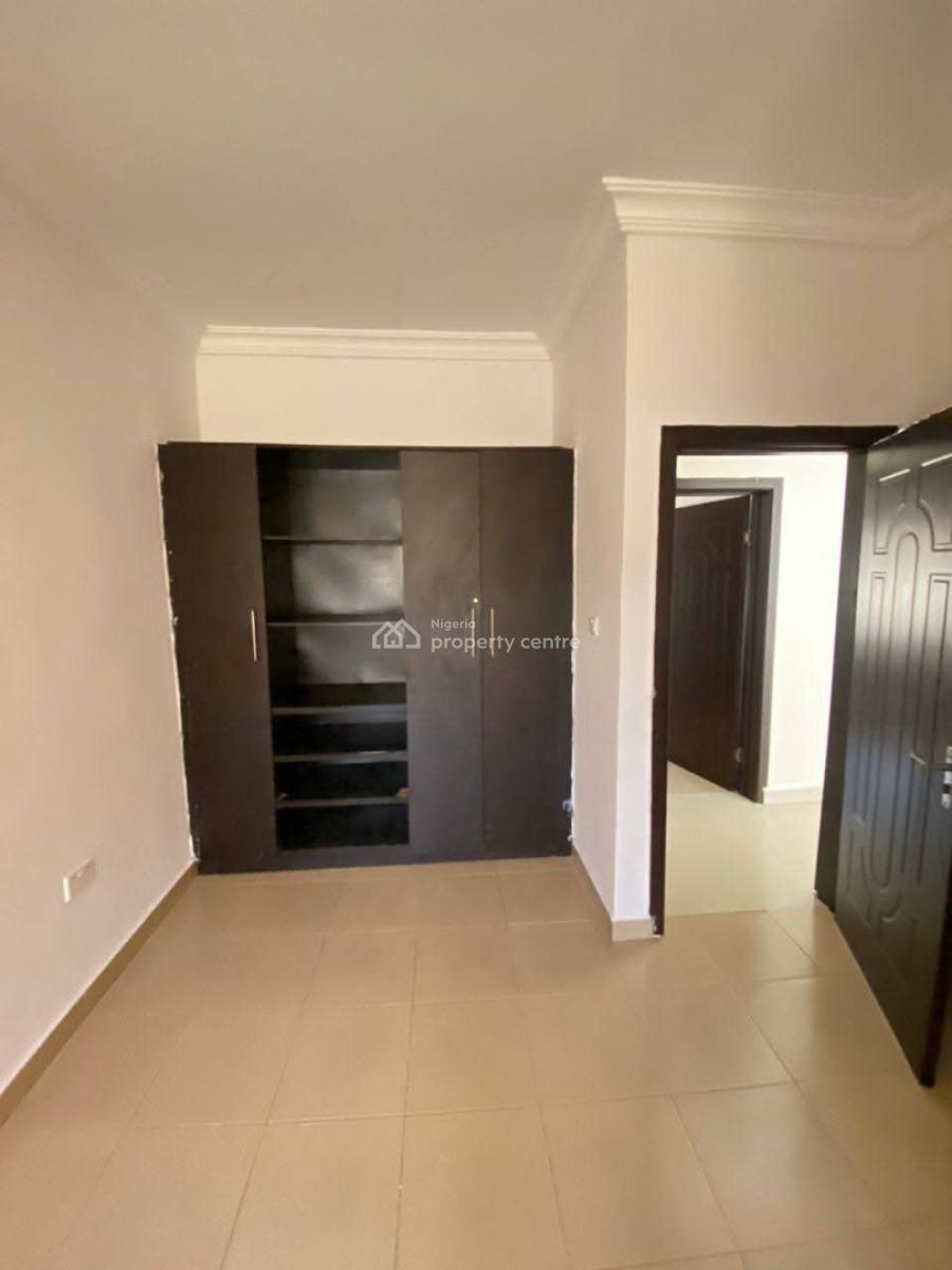 Well Maintained 4 Bedroom Bungalow, Secured Estate Off Orchid Hotel Road, Ikota, Lekki, Lagos, Terraced Bungalow for Sale