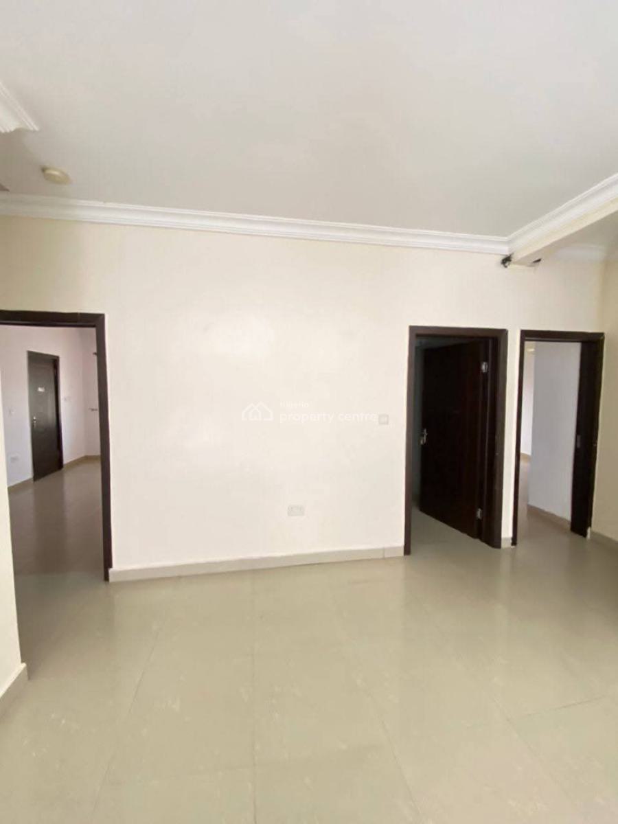Well Maintained 4 Bedroom Bungalow, Secured Estate Off Orchid Hotel Road, Ikota, Lekki, Lagos, Terraced Bungalow for Sale