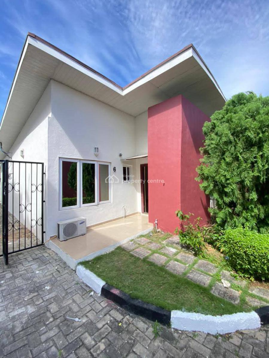 Well Maintained 4 Bedroom Bungalow, Secured Estate Off Orchid Hotel Road, Ikota, Lekki, Lagos, Terraced Bungalow for Sale