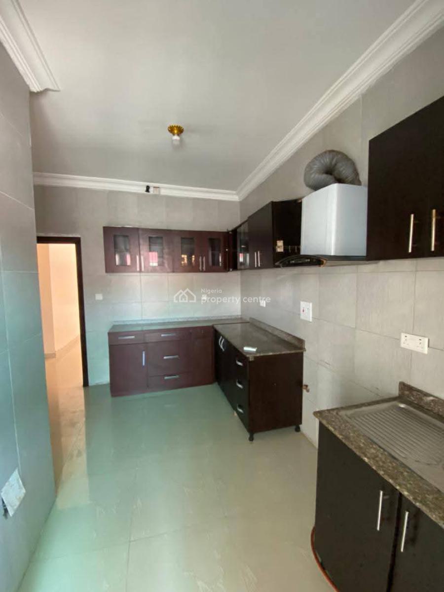 Well Maintained 4 Bedroom Bungalow, Secured Estate Off Orchid Hotel Road, Ikota, Lekki, Lagos, Terraced Bungalow for Sale