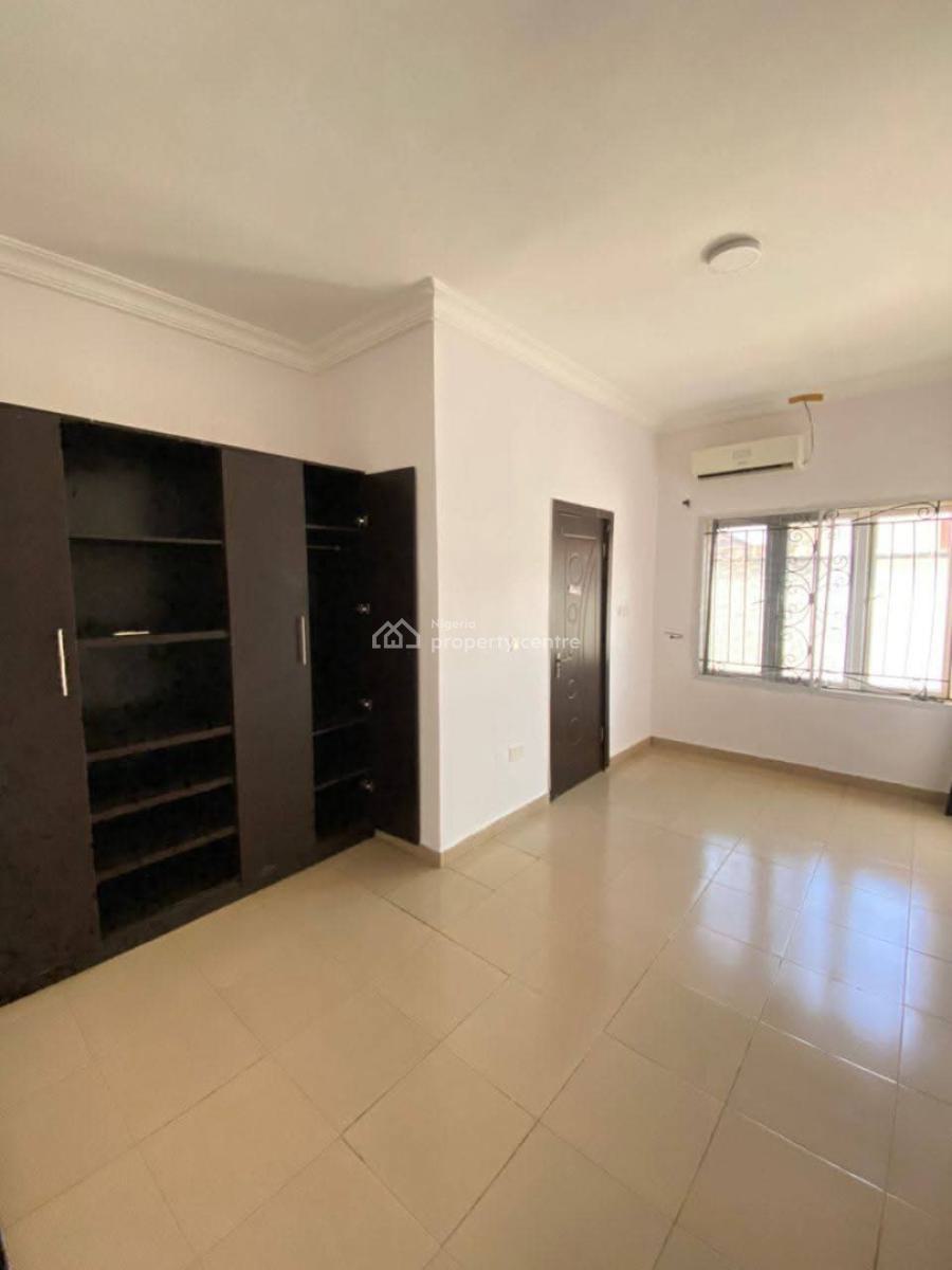 Well Maintained 4 Bedroom Bungalow, Secured Estate Off Orchid Hotel Road, Ikota, Lekki, Lagos, Terraced Bungalow for Sale