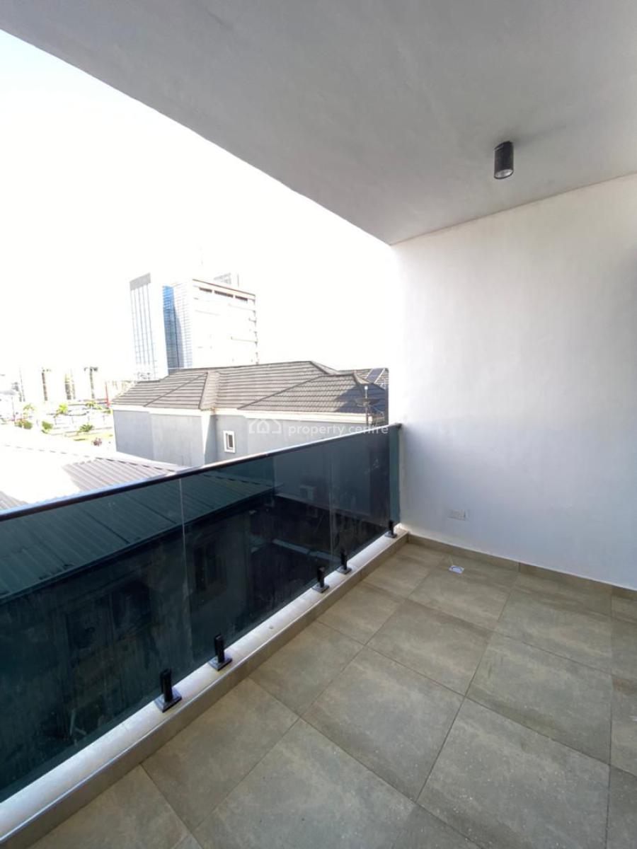 Well Crafted 3 Bedroom Apartment Suitable for Investment, Lekki Phase 1, Lekki, Lagos, Block of Flats for Sale