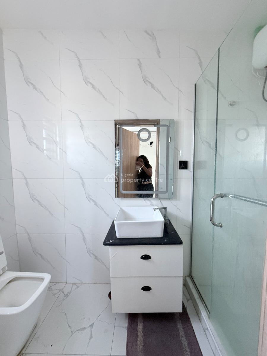 2-bedroom Penthouse with Rooftop Space, Ologolo, Lekki, Lagos, Flat / Apartment for Rent