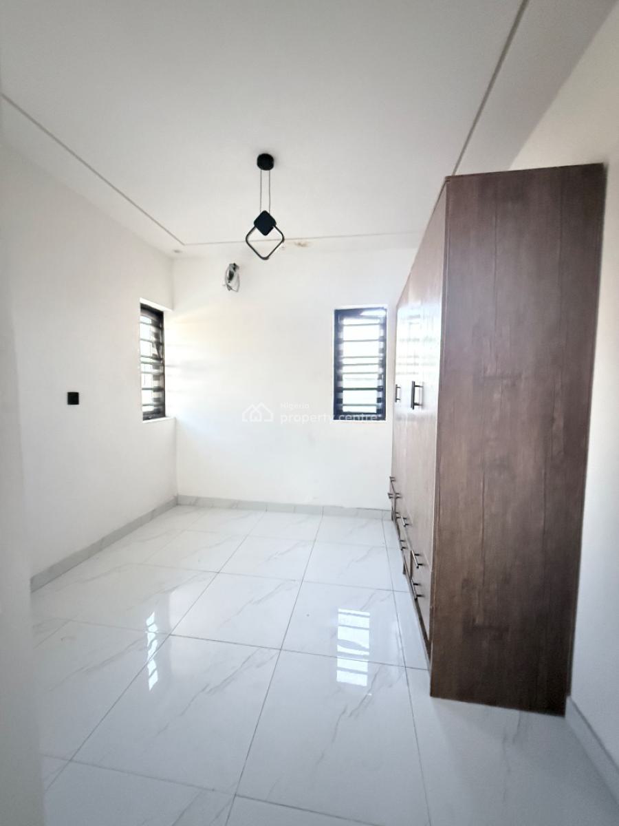 2-bedroom Penthouse with Rooftop Space, Ologolo, Lekki, Lagos, Flat / Apartment for Rent