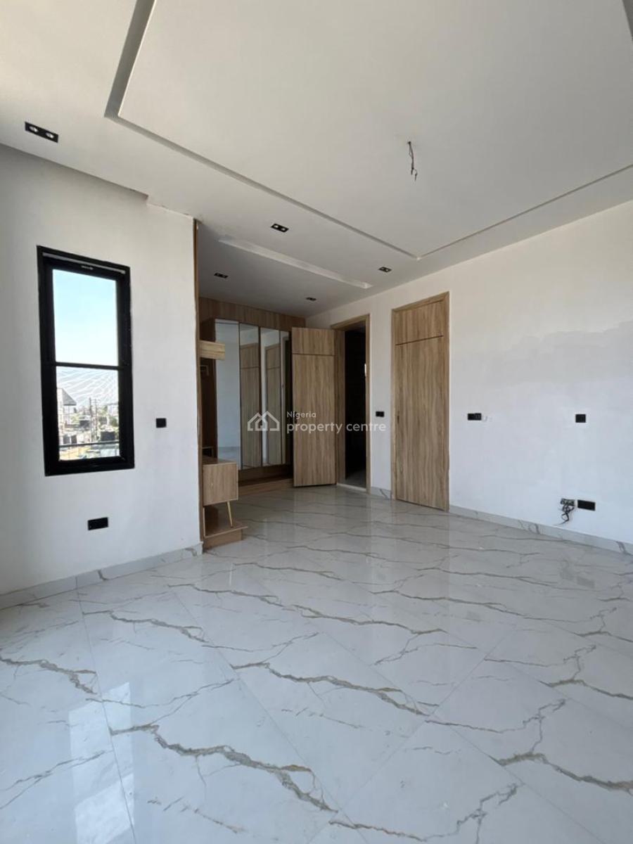 (4) Bedroom Semi Detached House with One (1) Bq, Chevron, Lekki, Lagos, Semi-detached Duplex for Rent