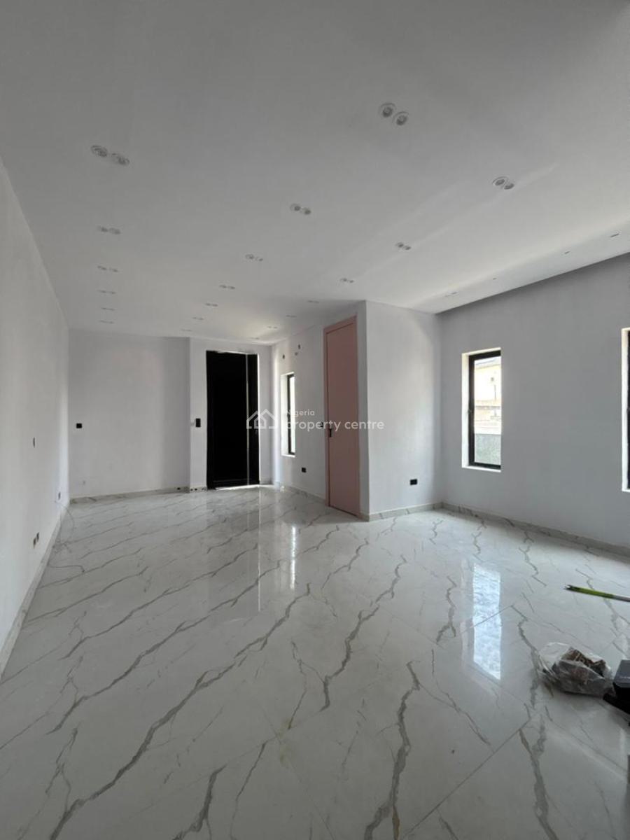 (4) Bedroom Semi Detached House with One (1) Bq, Chevron, Lekki, Lagos, Semi-detached Duplex for Rent