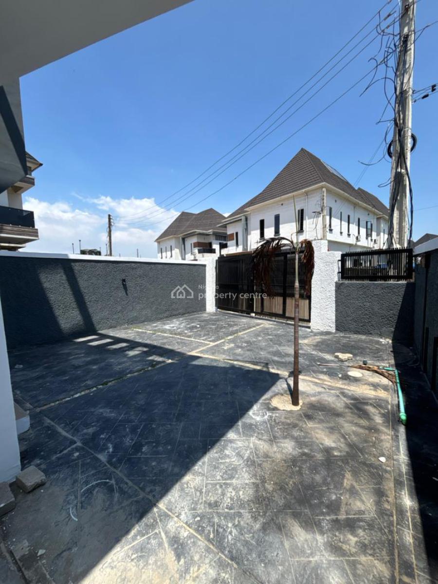 (4) Bedroom Semi Detached House with One (1) Bq, Chevron, Lekki, Lagos, Semi-detached Duplex for Rent
