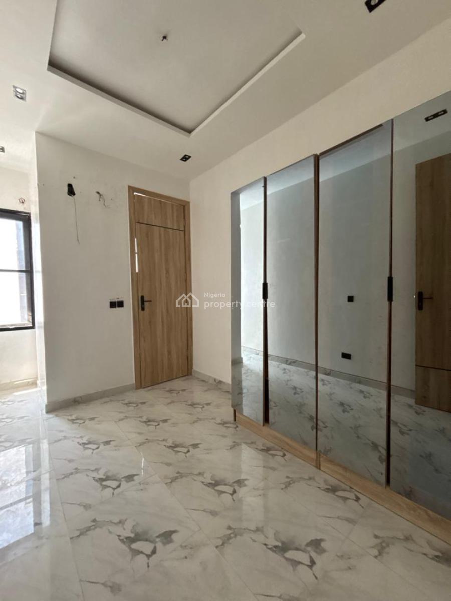 (4) Bedroom Semi Detached House with One (1) Bq, Chevron, Lekki, Lagos, Semi-detached Duplex for Rent