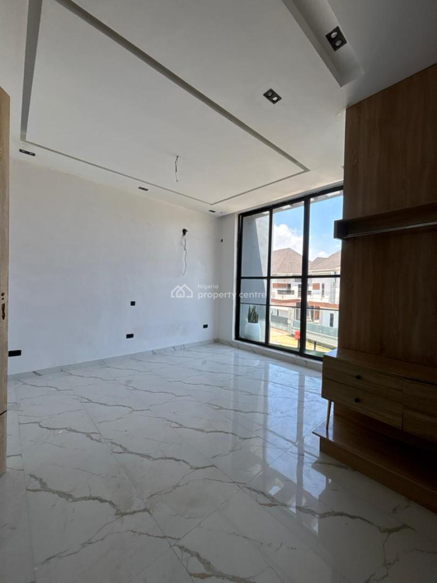 (4) Bedroom Semi Detached House with One (1) Bq, Chevron, Lekki, Lagos, Semi-detached Duplex for Rent
