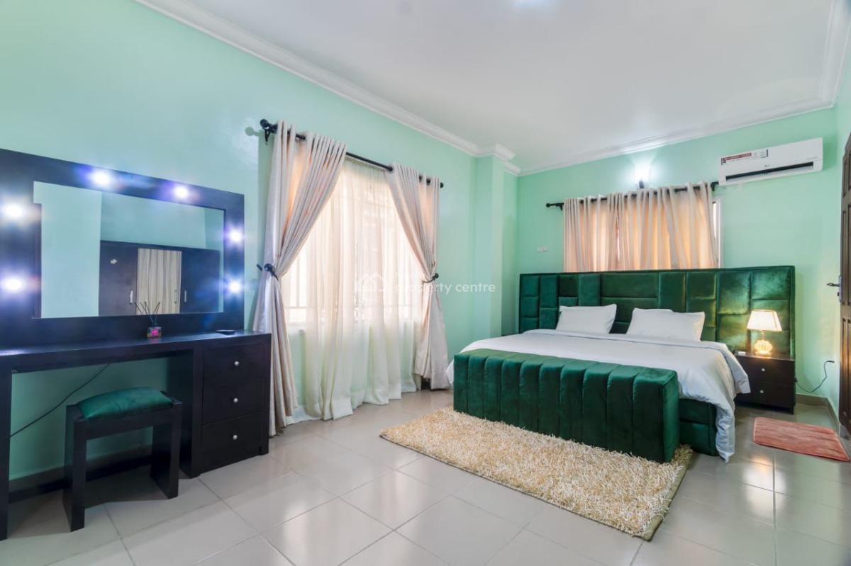 Distress 2 Bedroom Fully Furnished Flat Serviced Apartment, Horizons 1 Estate Kusenla Road, Chisco Ikate, Ikate Elegushi, Lekki, Lagos, Flat / Apartment for Sale
