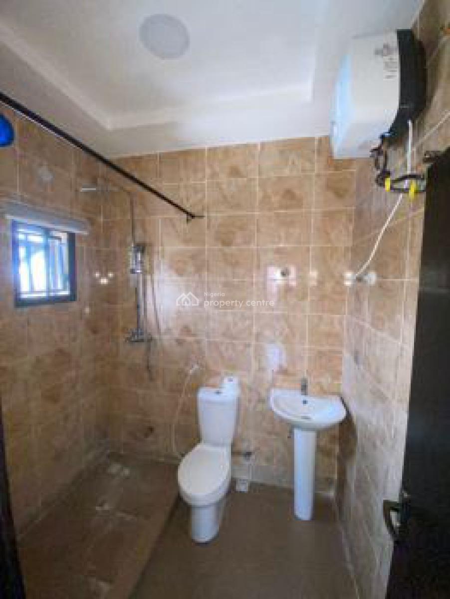 a Very Good Spacious 3bedroom Flat, Utako, Abuja, Flat / Apartment for Rent