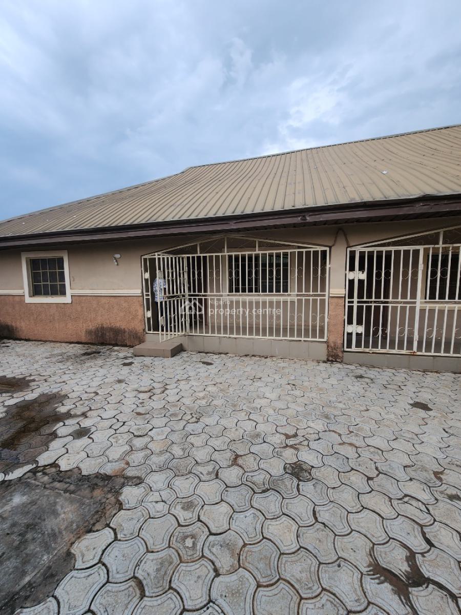 Luxury Two Bedroom Bungalow, Dawaki District, Dawaki, Gwarinpa, Abuja, Flat / Apartment for Rent