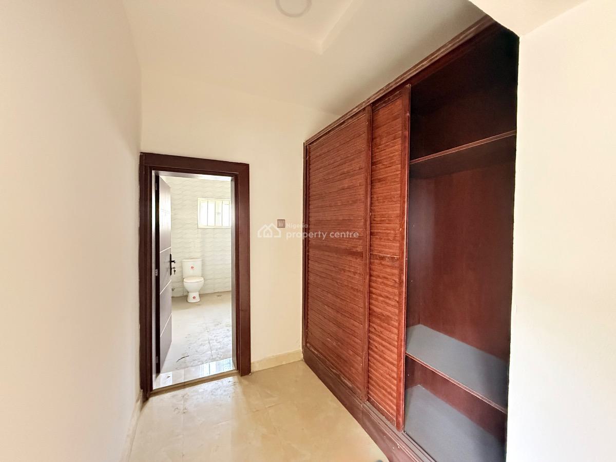 Clean 5 Bedroom Detached House, Fha, Guzape District, Abuja, Detached Duplex for Sale