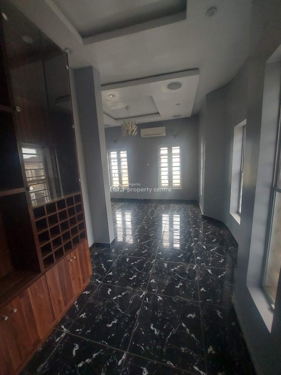a 4 Bedrooms Fully Detached House, Ikota Villa Estate, Lekki, Lagos, Detached Duplex for Sale