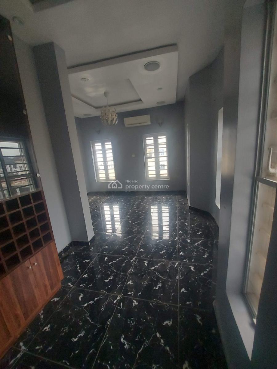 a 4 Bedrooms Fully Detached House, Ikota Villa Estate, Lekki, Lagos, Detached Duplex for Sale