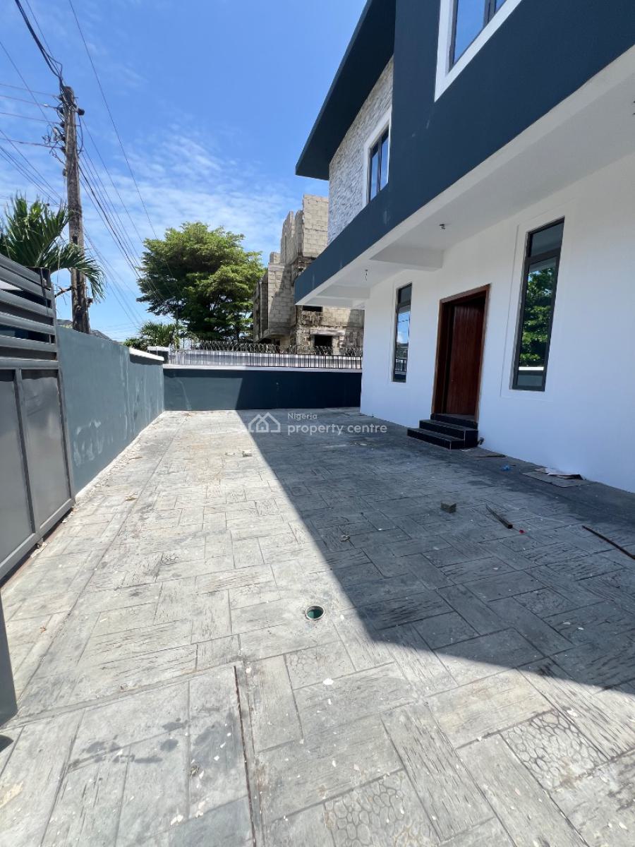 Spacious Five Bedrooms Detached Duplex with Bq, Lekki Phase 1, Lekki, Lagos, Detached Duplex for Sale