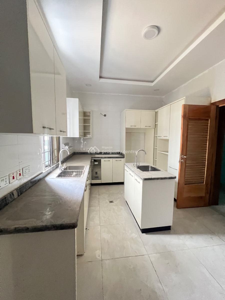 Spacious Five Bedrooms Detached Duplex with Bq, Lekki Phase 1, Lekki, Lagos, Detached Duplex for Sale