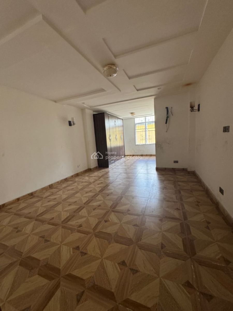 8 Units  of 3 Bedrooms with  B/q, Victoria Island (vi), Lagos, Flat / Apartment for Sale