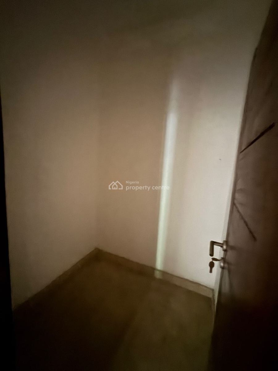 8 Units  of 3 Bedrooms with  B/q, Victoria Island (vi), Lagos, Flat / Apartment for Sale