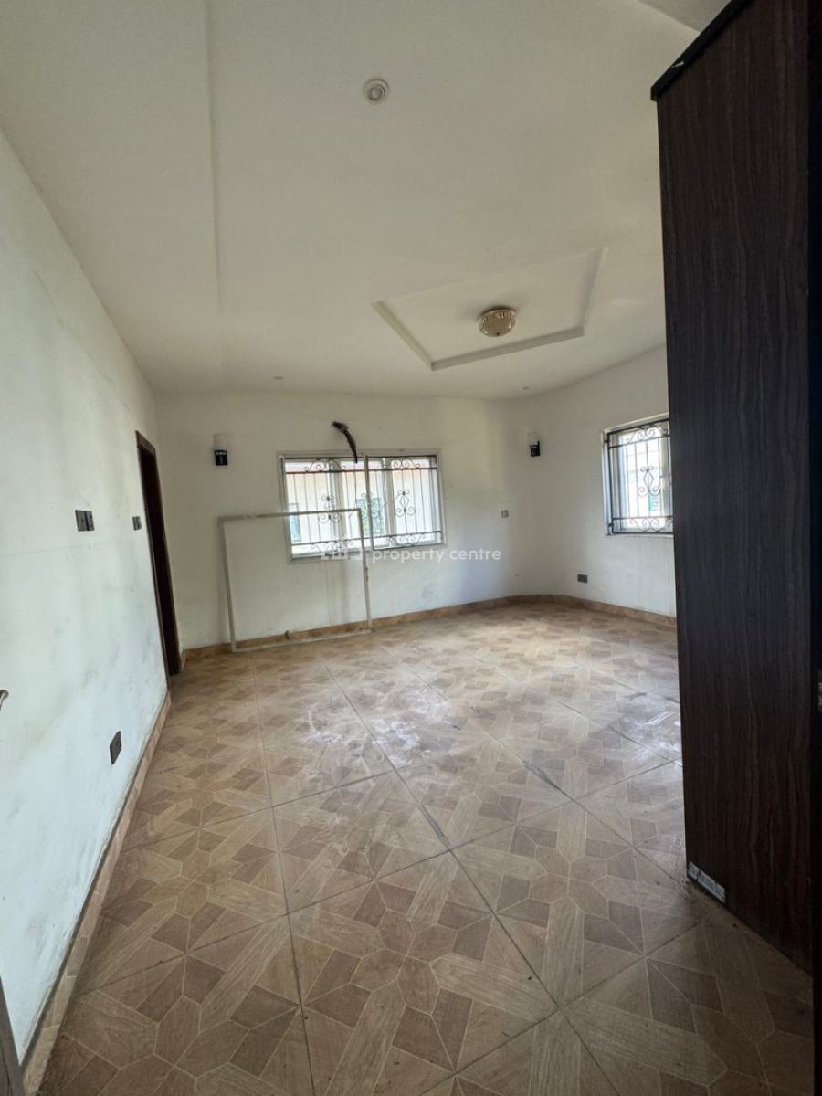 8 Units  of 3 Bedrooms with  B/q, Victoria Island (vi), Lagos, Flat / Apartment for Sale