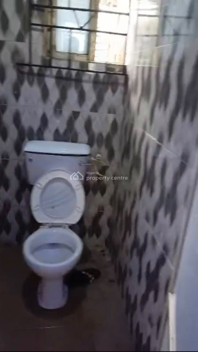 an Affordable Portable Self Contain in a Prime Location, Abule Ijesha, Yaba, Lagos, Self Contain (single Rooms) for Rent