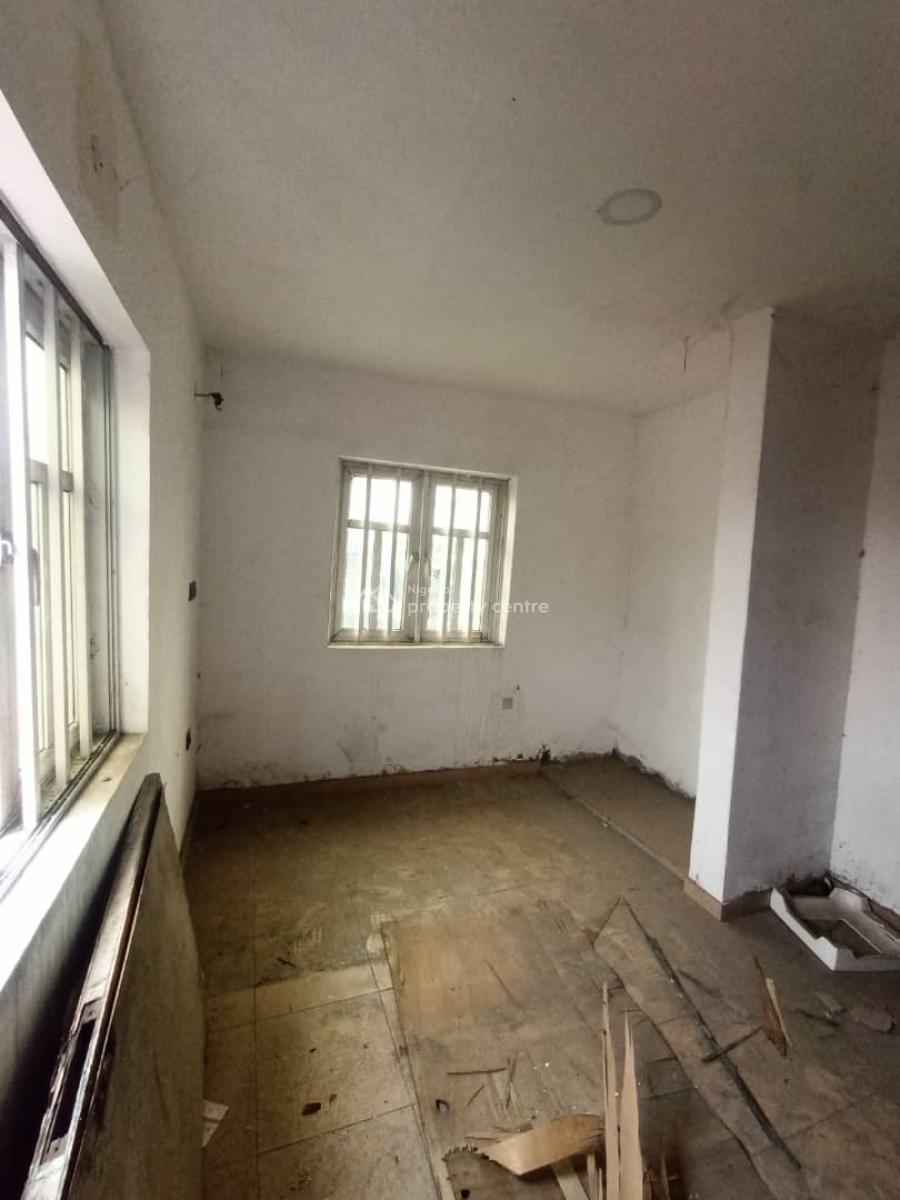4units of Newly Renovated 3-bedroom Apartments, Ilupeju, Ilupeju, Lagos, Flat / Apartment for Rent