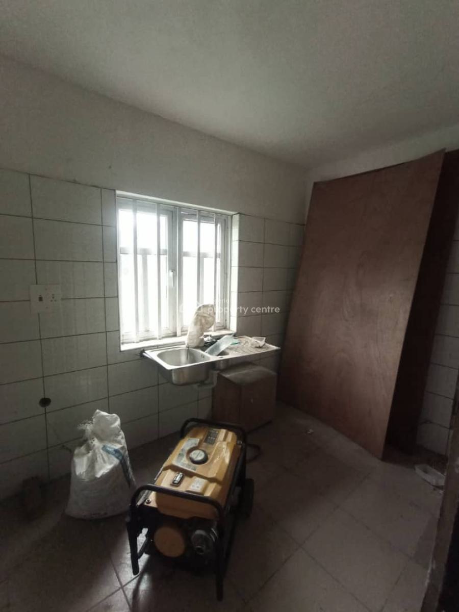4units of Newly Renovated 3-bedroom Apartments, Ilupeju, Ilupeju, Lagos, Flat / Apartment for Rent