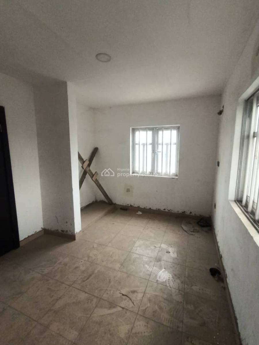 4units of Newly Renovated 3-bedroom Apartments, Ilupeju, Ilupeju, Lagos, Flat / Apartment for Rent
