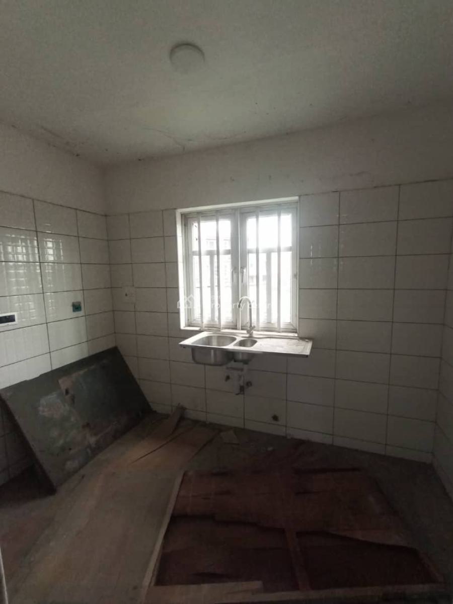 4units of Newly Renovated 3-bedroom Apartments, Ilupeju, Ilupeju, Lagos, Flat / Apartment for Rent