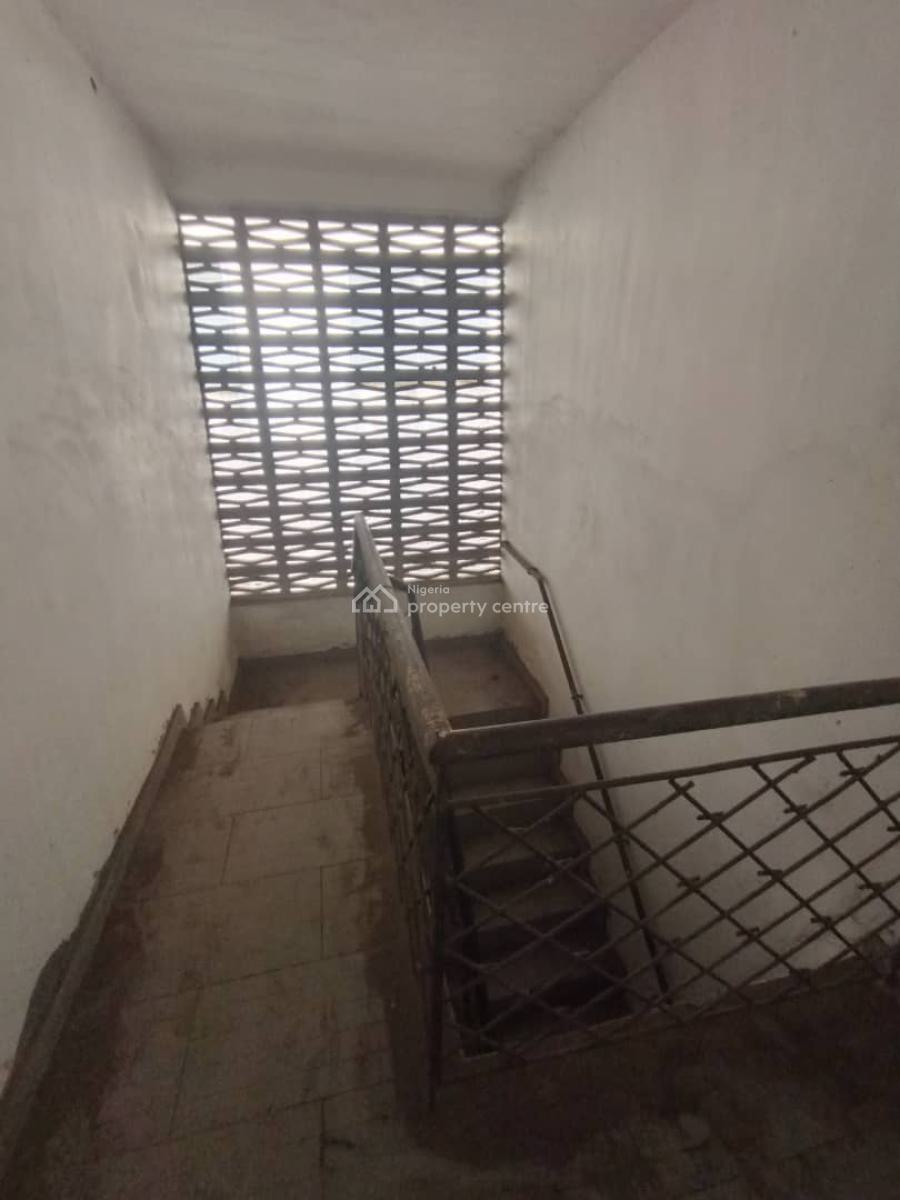 4units of Newly Renovated 3-bedroom Apartments, Ilupeju, Ilupeju, Lagos, Flat / Apartment for Rent