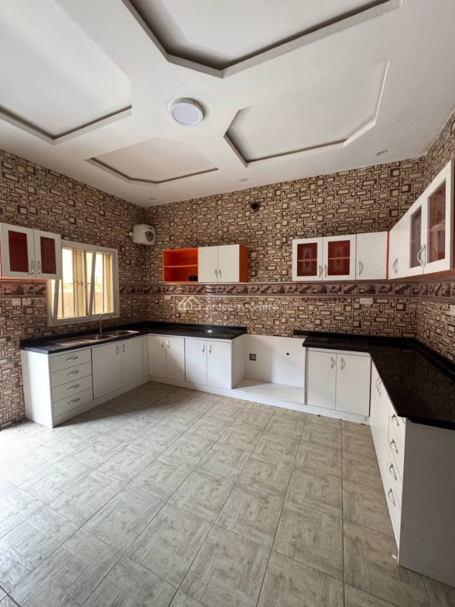 3 Bedroom Maisonette, Lekki, Lagos, Flat / Apartment for Rent