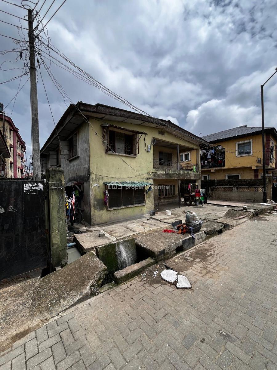 Dilapidated Building on a Full Plot of Land Buy Demolish and Erect New, Ijesha, Surulere, Lagos, Mixed-use Land for Sale