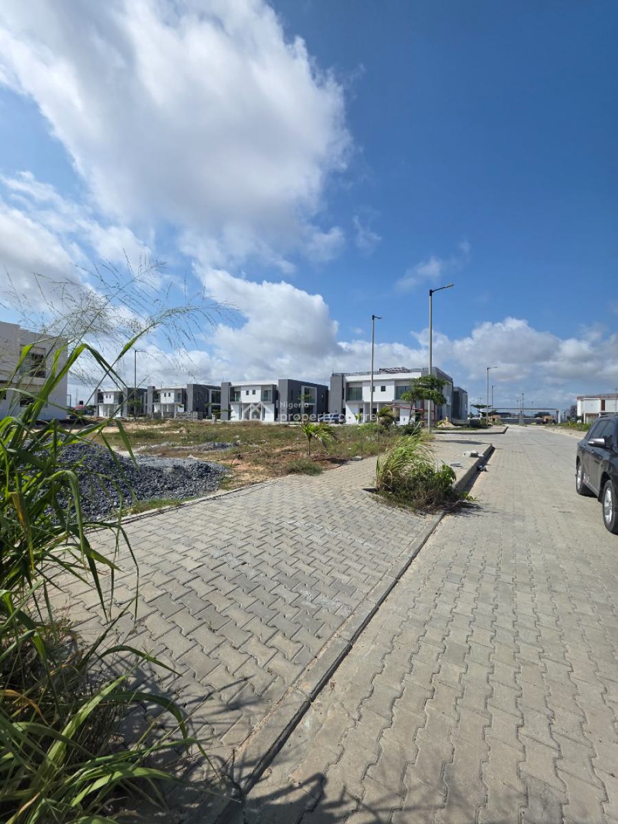 Primed 660sqm & 1020sqm in a Beautiful Estate, Maiyegun Beach Estate, Jakande, Lekki, Lagos, Residential Land for Sale