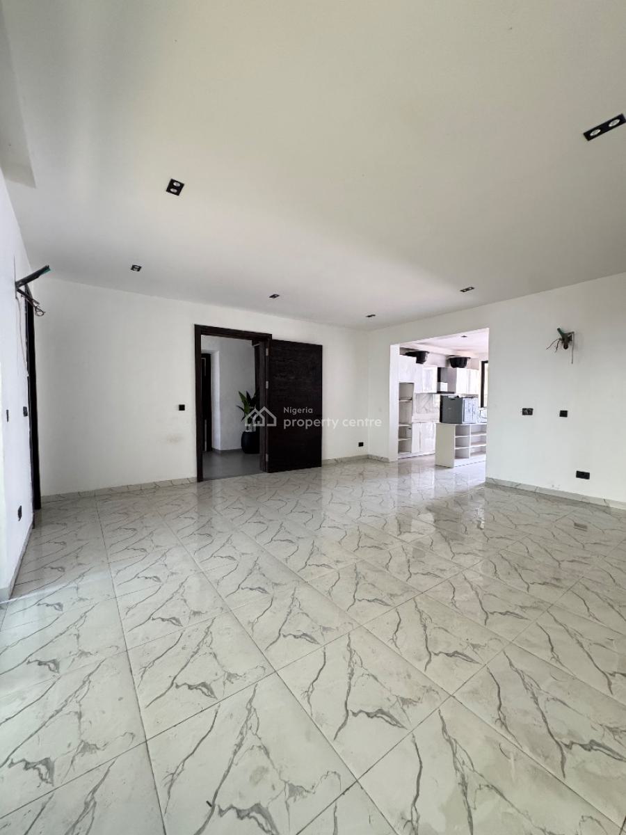 3 Bedroom Penthouse with Elevators, Lekki Phase 1, Lekki, Lagos, Flat / Apartment for Rent